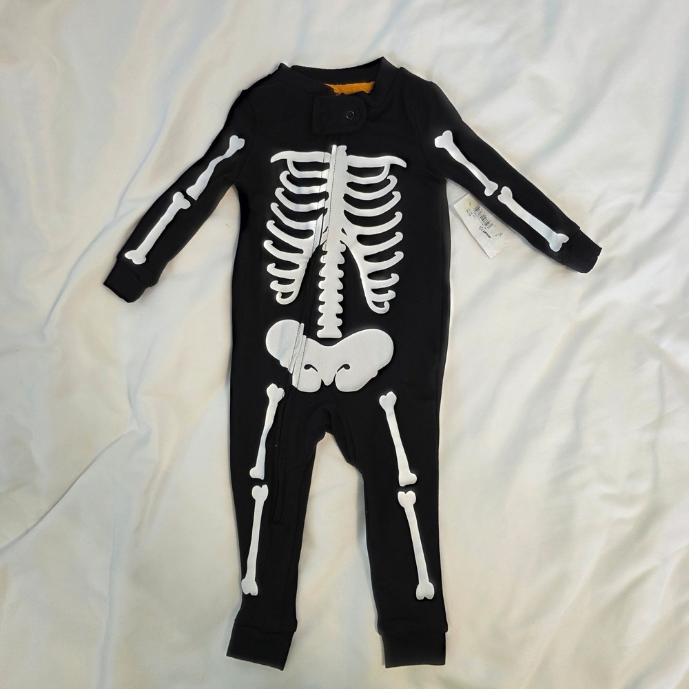 Way to Celebrate Halloween Skeleton 1 Piece Sleeper Romper Black White 6-9M NWT